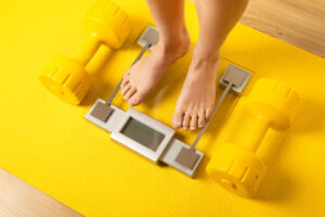 vecteezy female feet on the modern weighing scale with a yellow 16293165